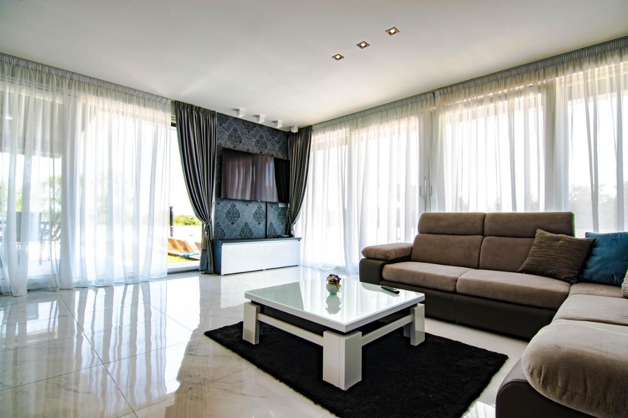 Villa Evoque - Adriatic Luxury Villas ซาดาร์ ภายนอก รูปภาพ